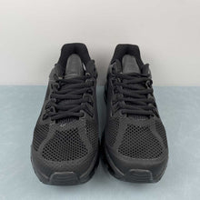 Cargar imagen en el visor de la galería, Nike Air Max 2013 Triple Black FJ3156-010
