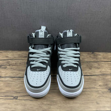 Cargar imagen en el visor de la galería, Air Force 1 07 Mid LV8 Utility Black Medium Grey White BQ6819-008
