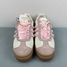 Cargar imagen en el visor de la galería, Adidas Gazelle Bold Ivory Sandy Pink Off White JR8374
