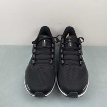 Cargar imagen en el visor de la galería, Air Zoom Pegasus 41 Black White FD2722-002
