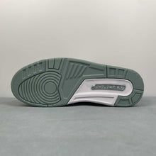 Cargar imagen en el visor de la galería, Air Jordan Legacy 312 Low White Black Green CD7069-109
