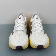 Cargar imagen en el visor de la galería, Adidas Ultra Boost 5X White Preloved Fig Yellow IH0685
