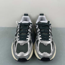Cargar imagen en el visor de la galería, Nike V2k Run Vintage Green Mineral Spruce HJ4497-300
