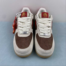 Cargar imagen en el visor de la galería, Air Force 1 07 Low Dragon Brown Red Metallic Gold LN6239-840
