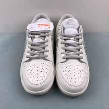 Cargar imagen en el visor de la galería, Supreme x SB Dunk Low Off White Gray RM2308-233
