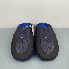 Cargar imagen en el visor de la galería, Nike Mind 001 Slide Blackened Blue Game Royal HQ4307-400
