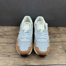 Cargar imagen en el visor de la galería, Patta x Air Max 1 Monarch Special Box Metallic Silver Pure Platinum DH1348-001
