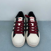 Cargar imagen en el visor de la galería, Adidas Superstar x Supreme White Black Red BZ2524
