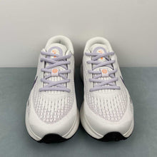 Cargar imagen en el visor de la galería, Nike Journey Run Summit White Barely Grape Violet Mist Daybreak FJ7765-100
