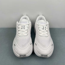 Cargar imagen en el visor de la galería, Nike Zoom Vomero PLUS White Summit White Photon Dust HV8150-102
