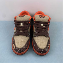 Cargar imagen en el visor de la galería, Dunk Low Pro Sb Reese Forbes Orange Burlap Natural Blaze 304292-281
