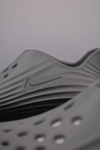 Cargar imagen en el visor de la galería, Nike ReactX Rejuven8 Black Volt Cool Grey HV5060-003
