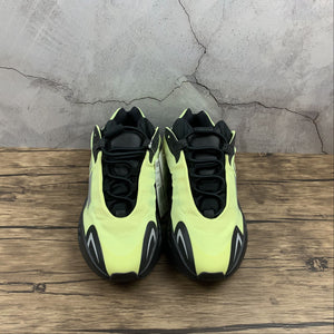 Adidas Yeezy Boost 700 MNVN Phopho FV4443