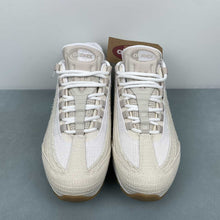 Cargar imagen en el visor de la galería, Air Max 95 OG Levis Light Orewood Brown HM4743-100
