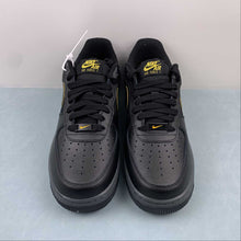 Cargar imagen en el visor de la galería, Air Force 1 07 Low Black University Gold FZ4617-001
