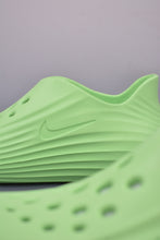 Cargar imagen en el visor de la galería, Nike ReactX Rejuven8 Barely Volt HV5062-700
