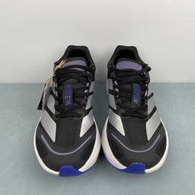 Cargar imagen en el visor de la galería, Adizero Boston 13 Core Black Silver Metallic Lucid Blue JS4950
