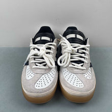 Cargar imagen en el visor de la galería, Adidas Gazelle Indoor Bad Bunny Off White Core Black Gum IF9735
