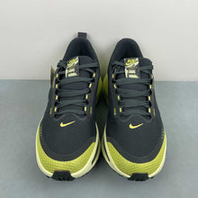 Cargar imagen en el visor de la galería, Nike Zoom Vomero 18 GTX Seaweed Light Liquid Lime Cyber Seaweed HQ7002-300
