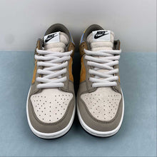 Cargar imagen en el visor de la galería, Otomo Katsuhiro x SB Dunk Low Steamboy OST Brown Golden Orange LF0039-018
