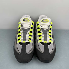 Cargar imagen en el visor de la galería, Air Max 95 Volt Black Volt-Anthracite-Cool Grey 307960-002
