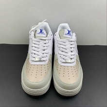 Cargar imagen en el visor de la galería, LV x Air Force 1 07 Low White Blue Gray BS8871-301
