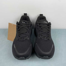 Cargar imagen en el visor de la galería, Nike Zoom Vomero 18 Black Black Black HM6803-005
