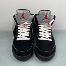 Cargar imagen en el visor de la galería, Air Jordan 5 Retro OG Black Metallic Reimagined HF3975-001
