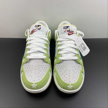 Cargar imagen en el visor de la galería, SB Dunk Low 85 Green Blue Red DO9457-125
