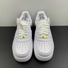 Cargar imagen en el visor de la galería, Air Force 1 07 LV8 40th Anniversary White Black DQ7658-100
