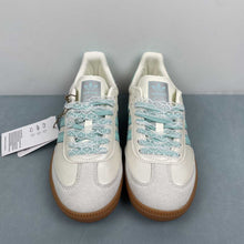 Cargar imagen en el visor de la galería, Adidas Samba OG Off White Semi Flash Aqua KJ4304
