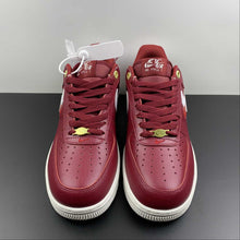 Cargar imagen en el visor de la galería, Air Force 1 07 Low Premium Logo History Team Red DZ5616-600
