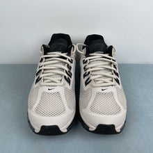 Cargar imagen en el visor de la galería, Nike Air Max 2013 Desert Sand FZ3156-008
