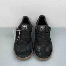 Cargar imagen en el visor de la galería, Adidas Samba OG Black Black Gum4 KK3530

