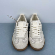 Cargar imagen en el visor de la galería, Adidas Samba OG Cream White Wonder White Gum KK3528
