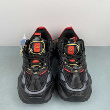 Cargar imagen en el visor de la galería, Adidas XLG Runner Deluxe Black Gold Metallic Red JQ2974
