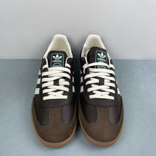 Cargar imagen en el visor de la galería, Adidas Samba OG Dark Brown Off White Gum JR0891
