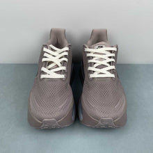 Cargar imagen en el visor de la galería, Nike Vomero Premium Lt Brown FN8453-033
