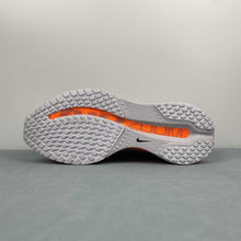 Cargar imagen en el visor de la galería, Pegasus Premium Grey Orange Red HQ2592-002
