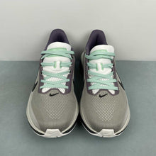 Cargar imagen en el visor de la galería, Air Zoom Pegasus 42 Grey Dark Purple IW2037-220
