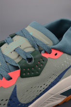 Cargar imagen en el visor de la galería, Nike ACG Zegama Lake Green Pink HV8113-300
