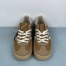 Cargar imagen en el visor de la galería, Adidas Gazelle Indoor Brown Desert Wonder White Magic Beige JR8851

