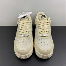 Cargar imagen en el visor de la galería, LV x Air Force 1 07 Low Black White Gray BS6055-202
