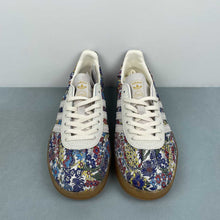 Cargar imagen en el visor de la galería, Liberty London x Adidas Gazelle Indoor Floral Embroidery JP5309
