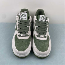 Cargar imagen en el visor de la galería, Supreme x Air Force 1 07 Low Suede Gray Green ME2392-106
