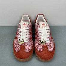 Cargar imagen en el visor de la galería, Adidas Samba OG Year Of The Hourse Red JR8743
