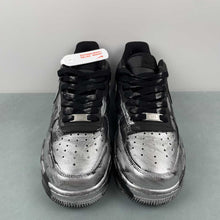 Cargar imagen en el visor de la galería, Air Force 1 07 Low Black Splash Silver Paint CW2288-012
