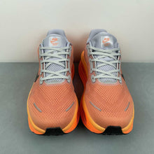 Cargar imagen en el visor de la galería, Nike Vomero Premium Gray Orange HQ2050-769
