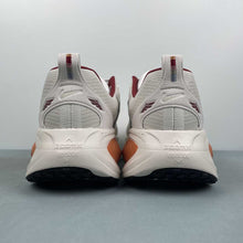 Cargar imagen en el visor de la galería, Nike Zoom Vomero 18 Year of the Horse IQ1131-120

