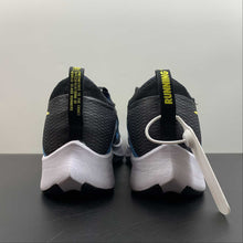 Cargar imagen en el visor de la galería, Zoom Fly 4 Black White-Chlorine Blue CT2392-003
